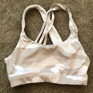 NWOT Athleta Run Free Sports Bra Camo